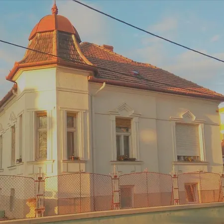 Vandrarhem Maros Győr