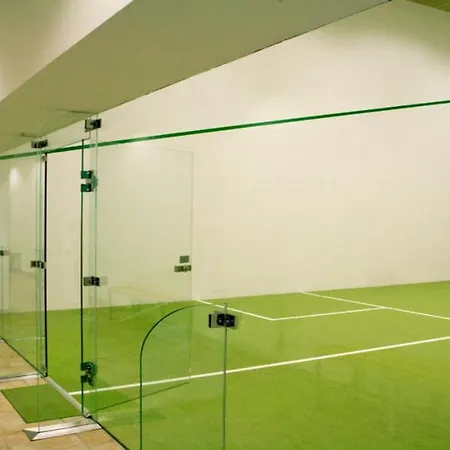 بيت شباب Maros *