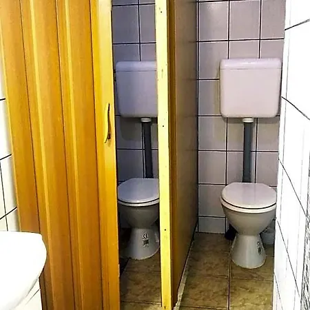 Maros Hostal Győr