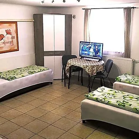 Hostal Maros