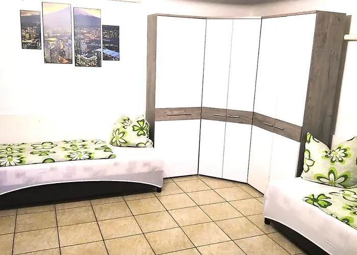 Хостел Maros *